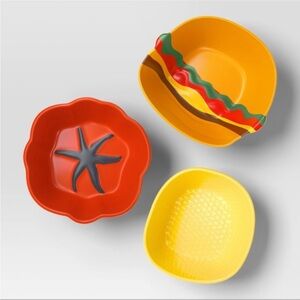 ROOM ESSENTIALS NEW 3pc melamine figural nesting bowls -burger, corn, tomato